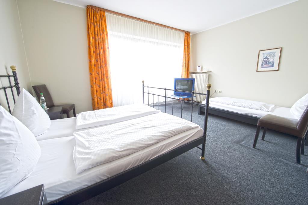 Hotel Continental Saarbruecken Room photo