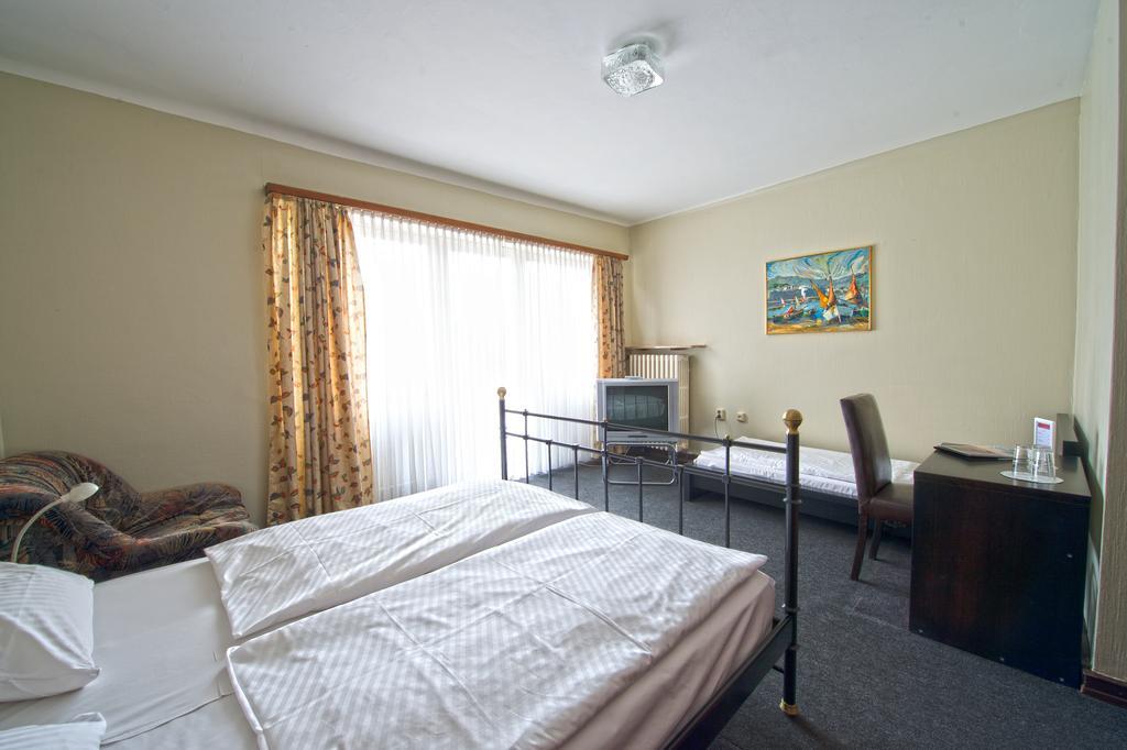 Hotel Continental Saarbruecken Room photo